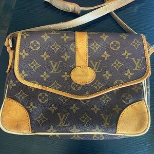 90s Louis Vuitton authentic Sologne Crossbody
